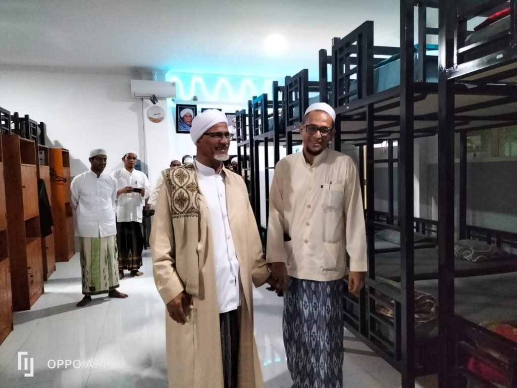 Kunjungan Ke Kamar santri